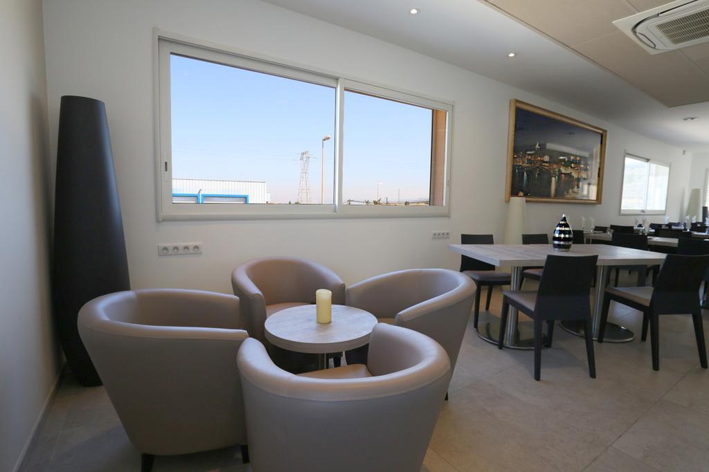 Hotel Restaurant Les Pielettes Le Rove Eksteriør billede